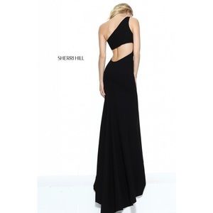 Sherri Hill One shoulder Black Dress Gown